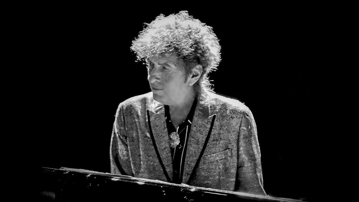 Bob Dylan Offers Break Outs Galore & Debuts Pogues Cover At 1st 2025 Outlaw Festival Stop