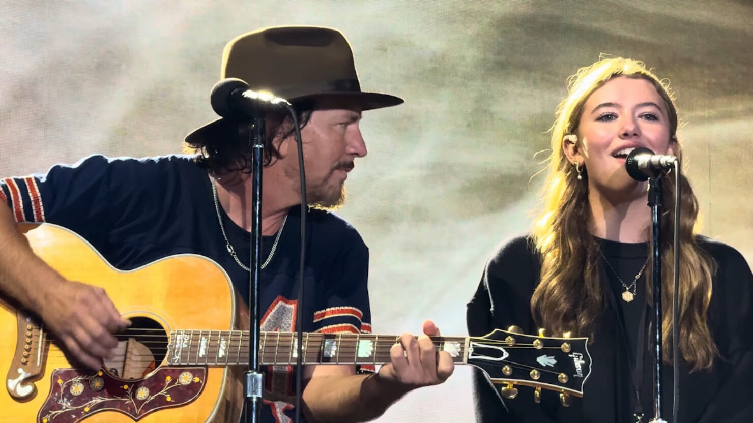 Eddie Vedder & Daughter Harper Vedder Perform Taylor Swift Mashup At Ohana