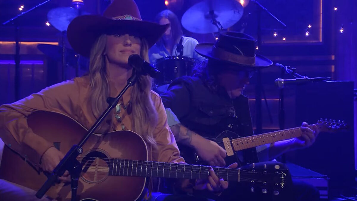Lainey Wilson Discusses ‘Whirlwind’ Album Release & Performs ‘4x4xU’ On ‘Fallon’