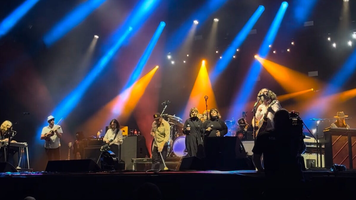 Watch My Morning Jacket & Lucius Dance Again With Neil Young Cover At Bourbon & Beyond