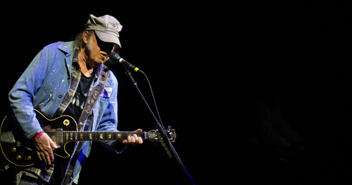 ■高音質ワーナー10000番台盤■NEIL YOUNG with CRAZY H Amazon.com: World Record: CDs & Vinyl