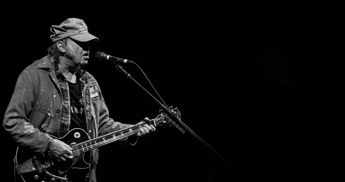 Neil Young Crazy Horse Lasky May 2024 013