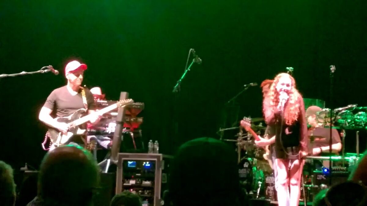 Dweezil Zappa - Zomby Woof (featuring Echo Picone) - Keswick Theatre - Glenside, PA - 9/1/24