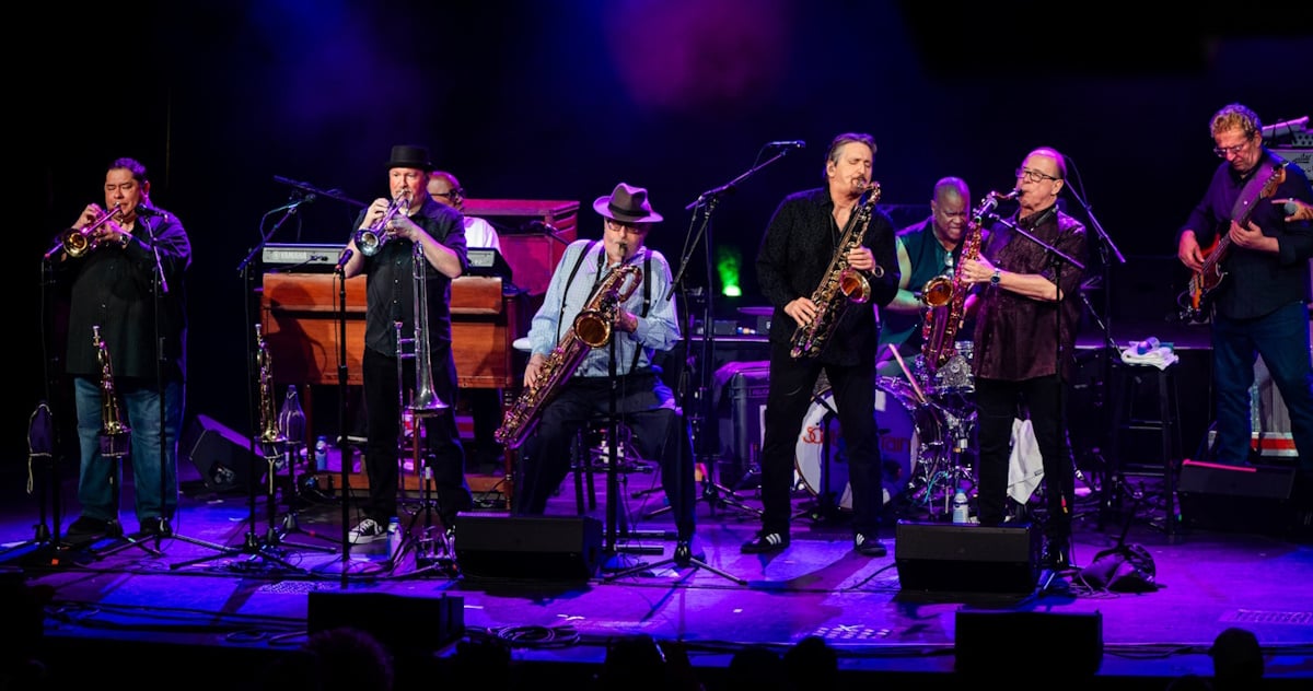 Tower Of Power Live Press