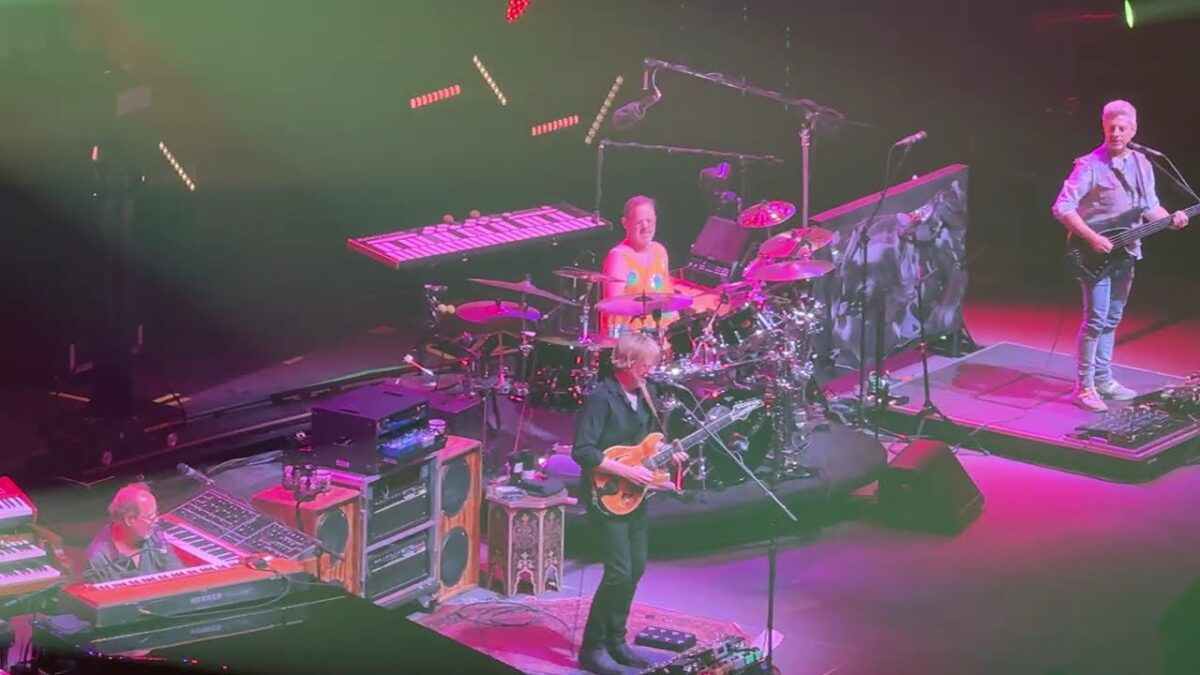 Phish - 10/26/24- Back on the Train (cut) - Nothing - Set 1 - MVP Arena, Albany, NY - N2 4K