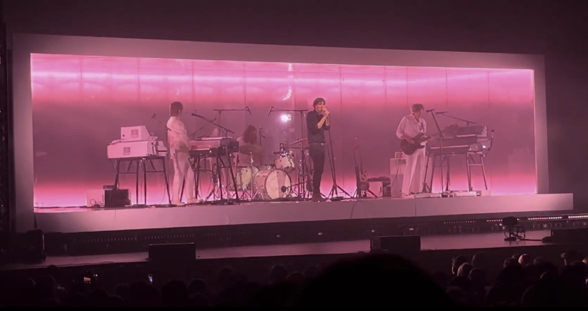 Air Phoenix Thomas Mars Playground Love Beacon Theatre