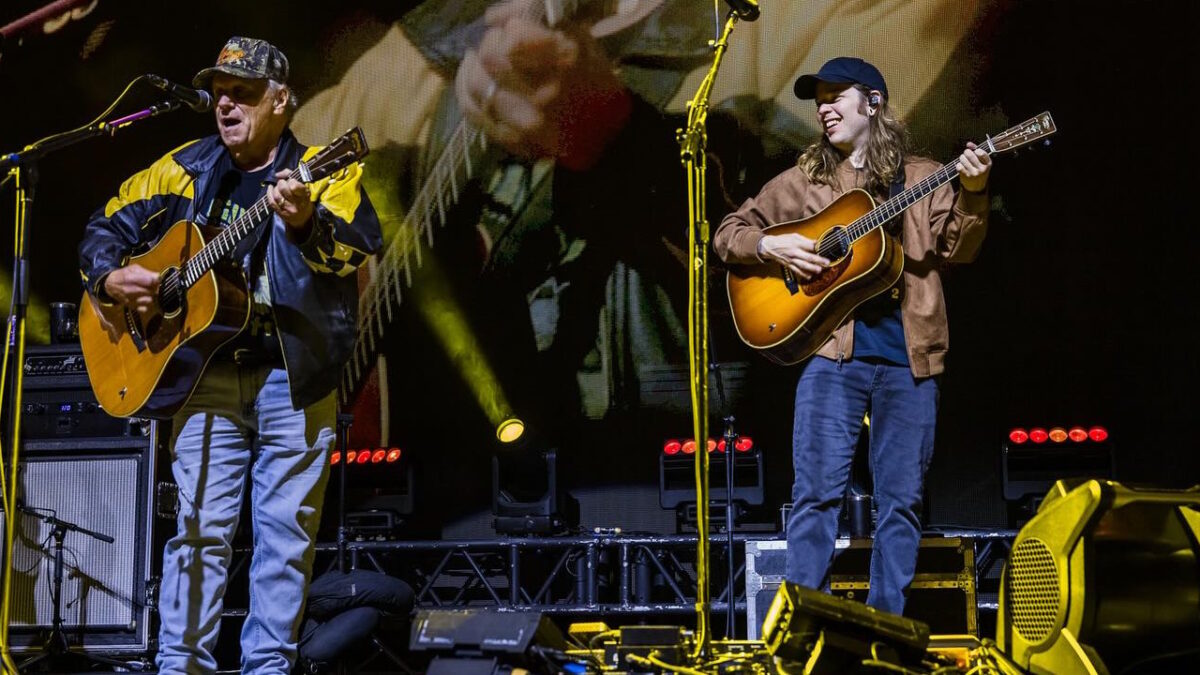 Generational Jam: New Papa Billy Strings Welcomes Father Terry Barber At Tour Opener In Michigan
