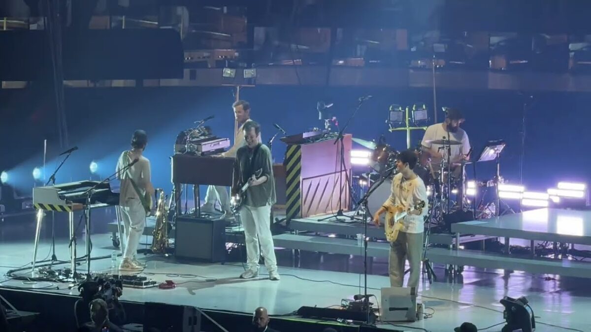Vampire Weekend - Medley (Seinfeld ,Santeria, Mr. Brightside, Etc.)@ Madison Square Garden 10-6-2024