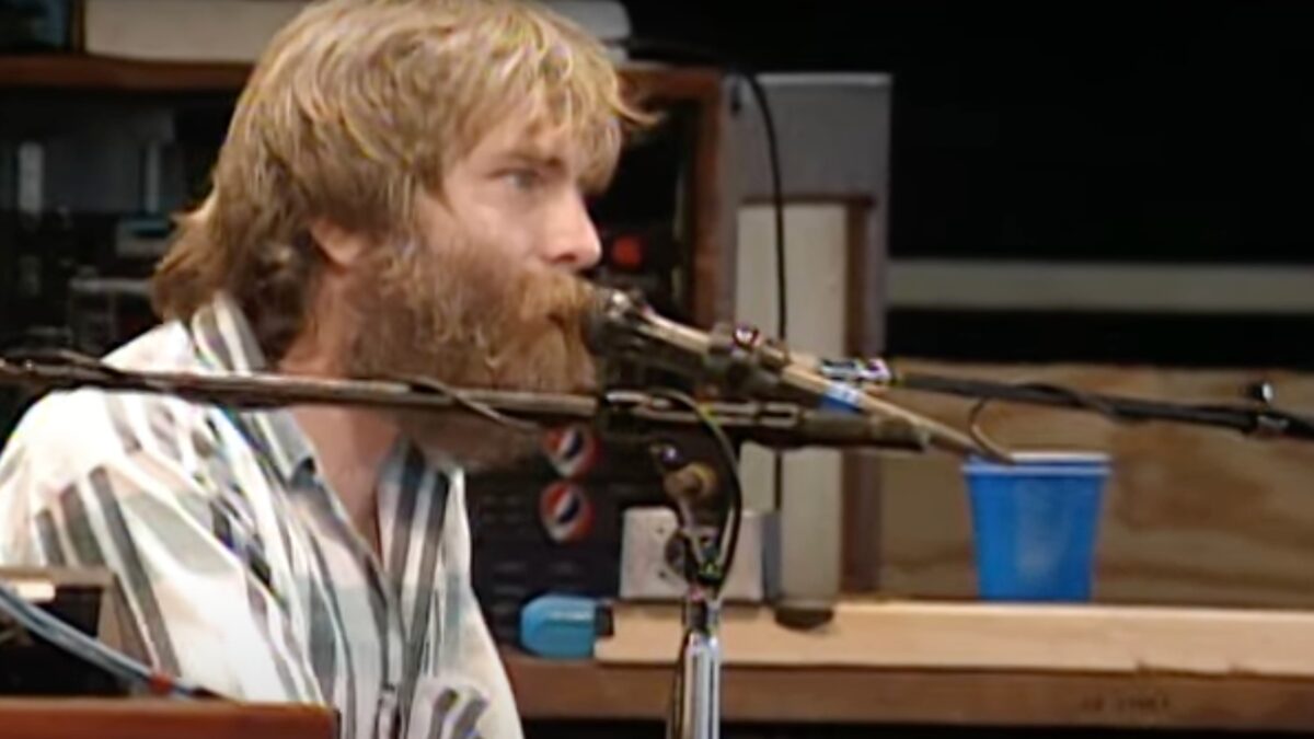 Watch Grateful Dead Perform ‘Feel Like A Stranger’ At Brent Mydland’s Penultimate Concert