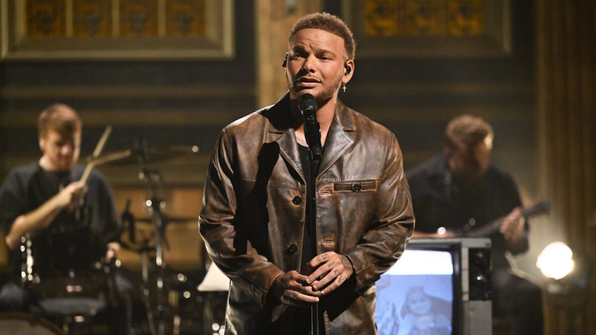Kane Brown Takes 'The High Road' To 'Fallon' For Debut 'Backseat Driver' Performance