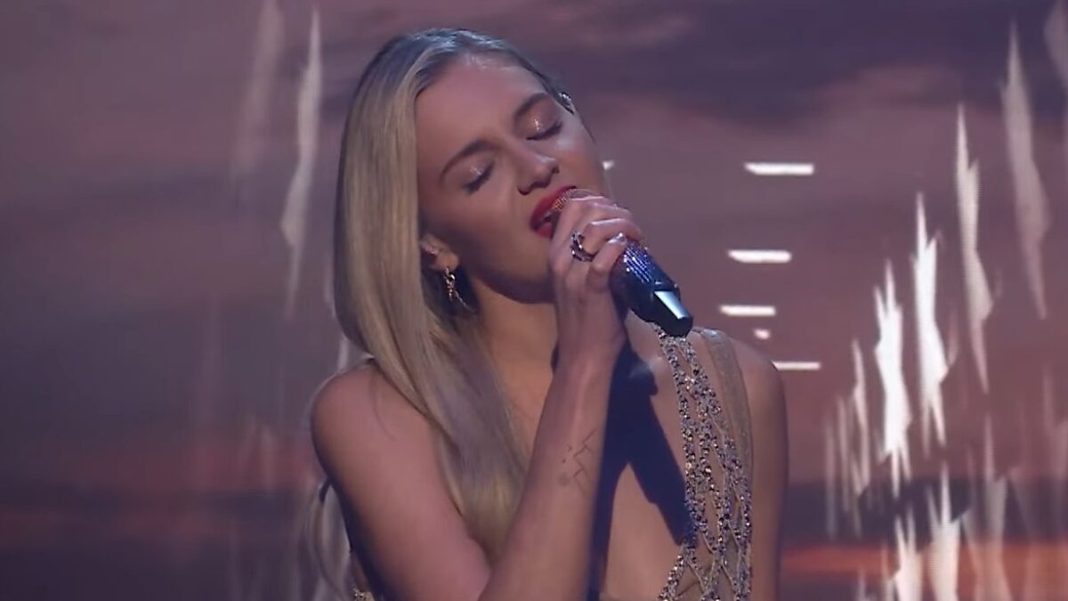 Kelsea Ballerini Sees 'Patterns' On 'Fallon'
