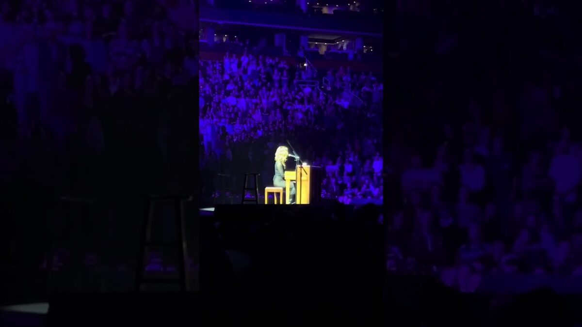 Maggie Rogers Tribute for Liam Payne Boston MA 10/17