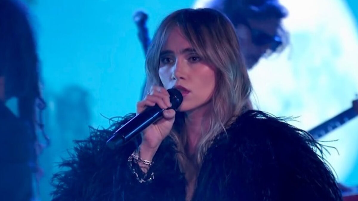 Suki Waterhouse Keeps Defying Labels With Powerful 'Model, Actress, Whatever' Performance On 'Kimmel'