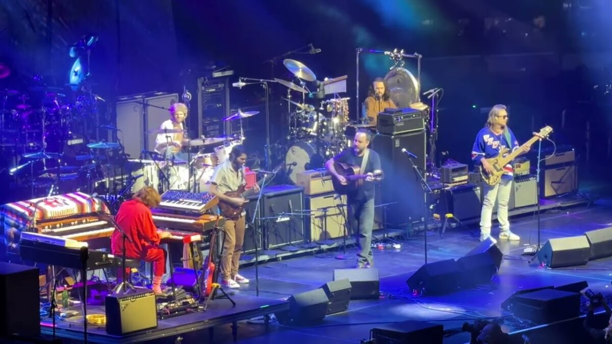 Goose - The Way It Is (with Dave Matthews) Soulshine Benefit Concert @ MSG NYC11-24-202