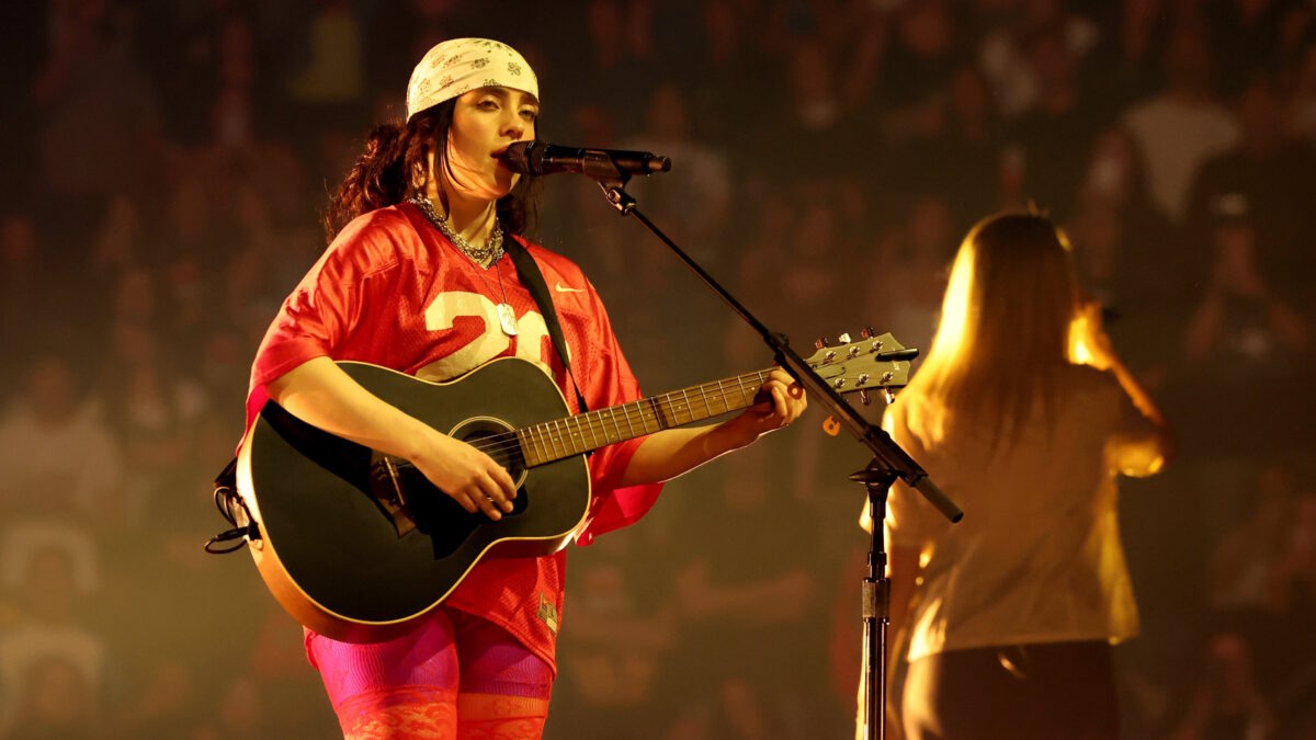 Billie Eilish Dissolves Into Laughter During Mesmerizing Radiohead Cover