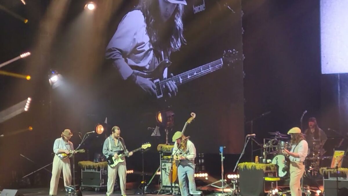 Billy Strings Billy Ween "Keep on the Sunny Side"