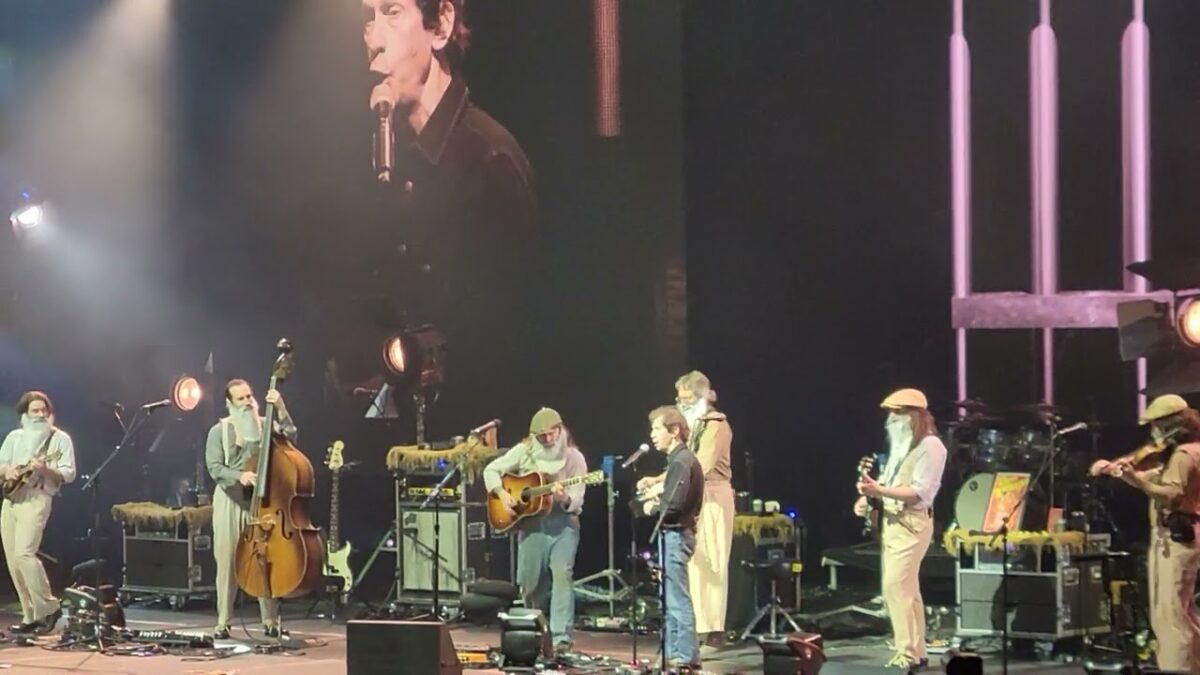 Billy Strings/Tim Blake Nelson "In the Jailhouse Now. Billy Ween