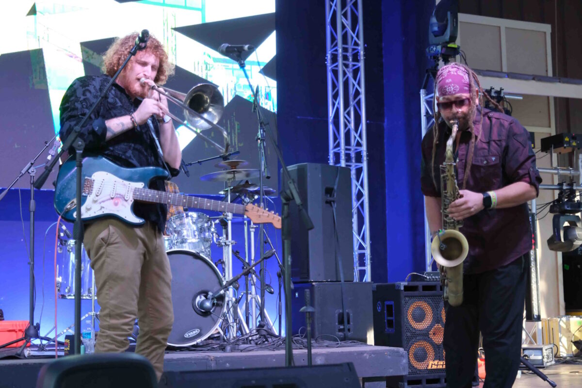 Dan Jones and Juanjamon on horns for The Reality