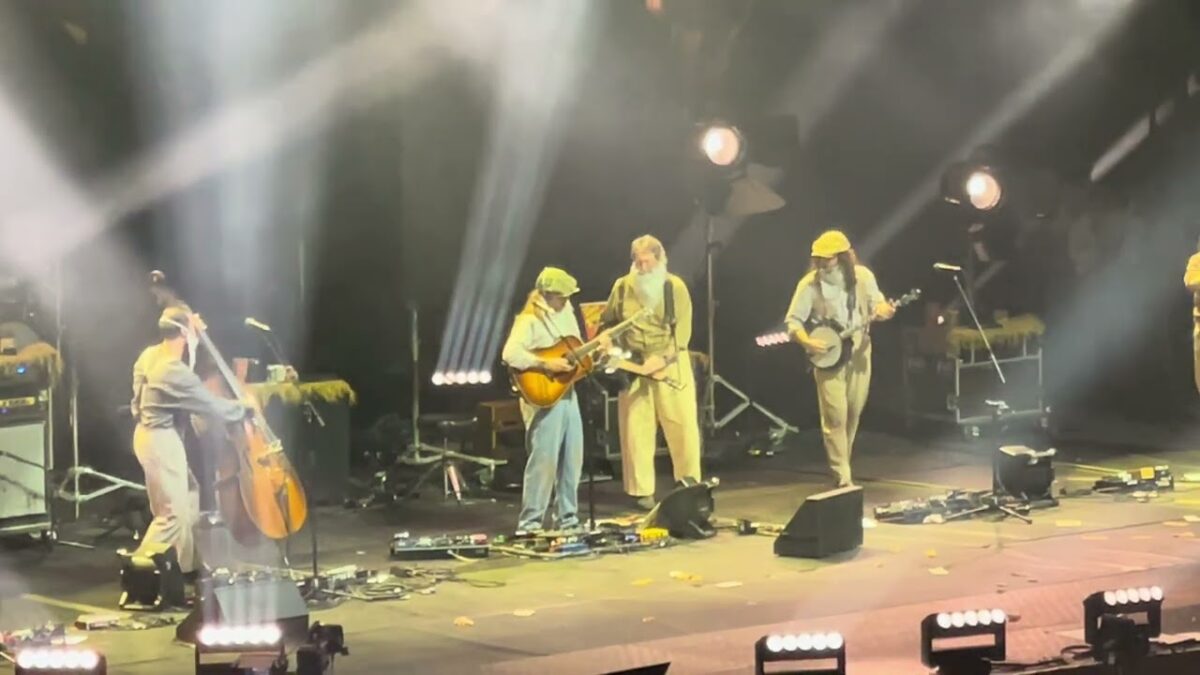 Man Of Constant Sorrow - Billy Strings - Oh Billy Where Art Thou - Halloween 2024
