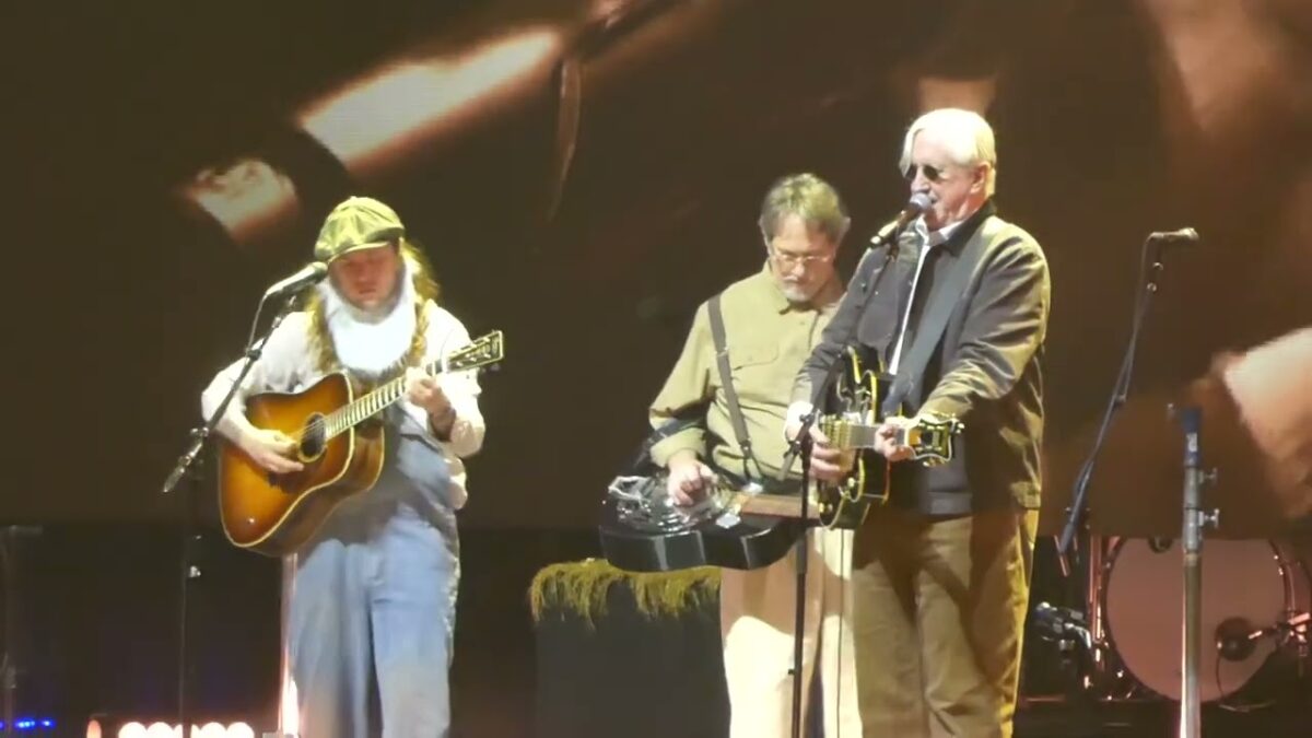 Billy Strings|”When the Man Comes Around(w/ T. Bone Burnett)” 10/312024 | CFG Arena Baltimore