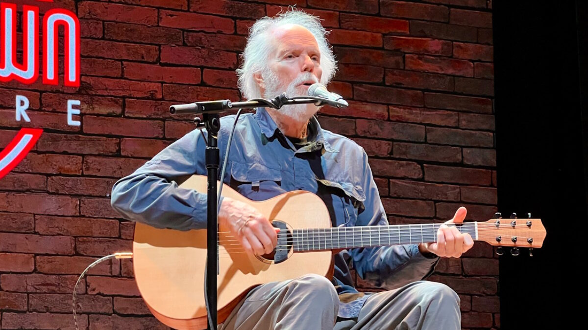 Leo Kottke Captivates With Solo Acoustic Performance At Newtown Theatre: Review