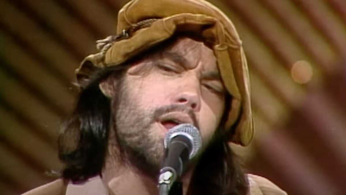 Watch Little Feat Tear Up ‘Tripe Face Boogie’ For ‘Midnight Special’ Debut In 1974