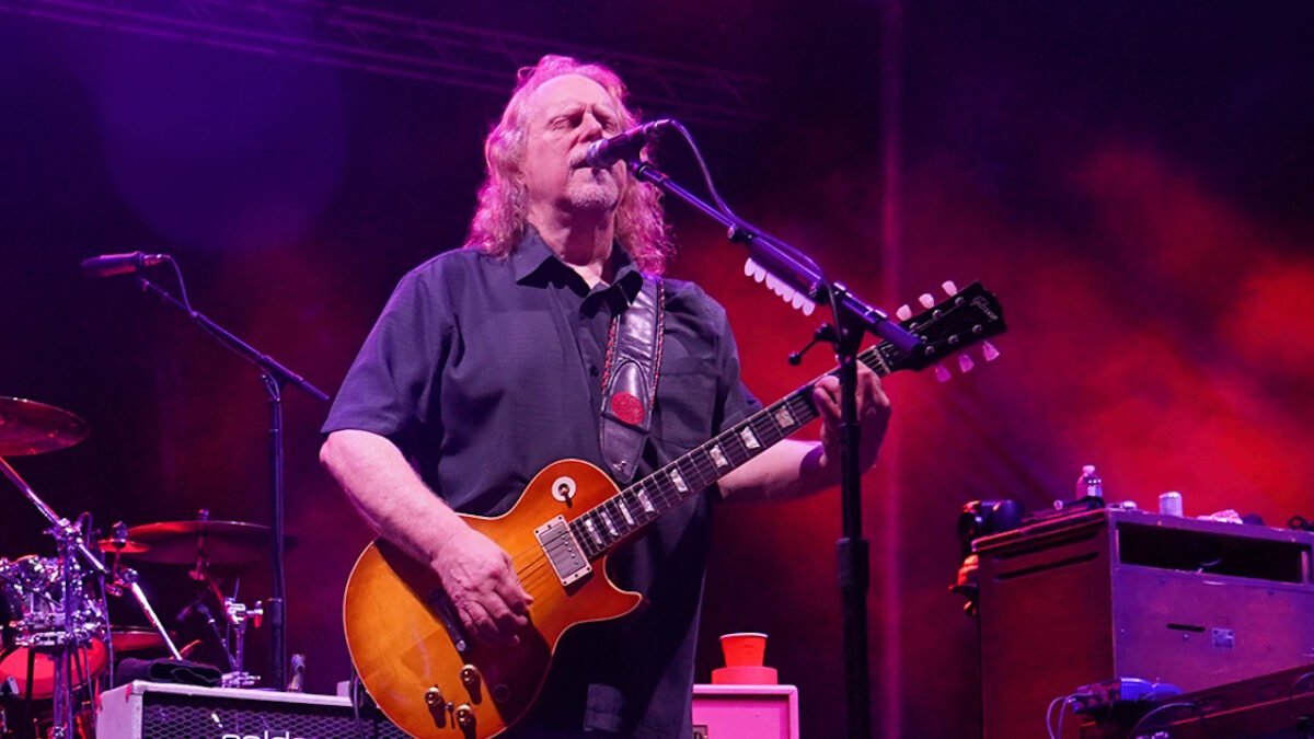 Warren Haynes Band Maps Out 2025 West Coast Spring Tour