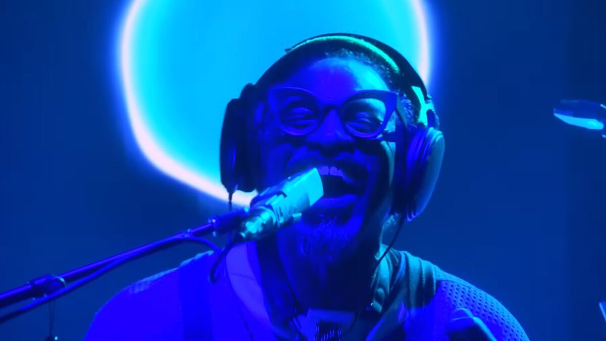 Watch André 3000's Experimental Woodwind Journey On 'Fallon'