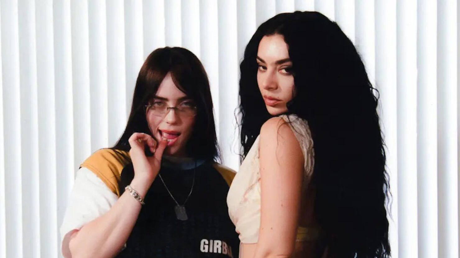 ミュージシャン Billieeilish Billie Eilish - CHIHIRO (Official Music Video) - YouTube