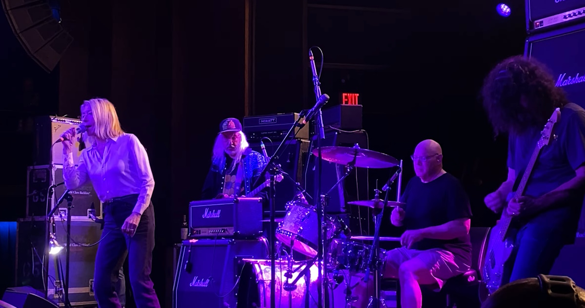 Dinosaur Jr Kim Gordon
