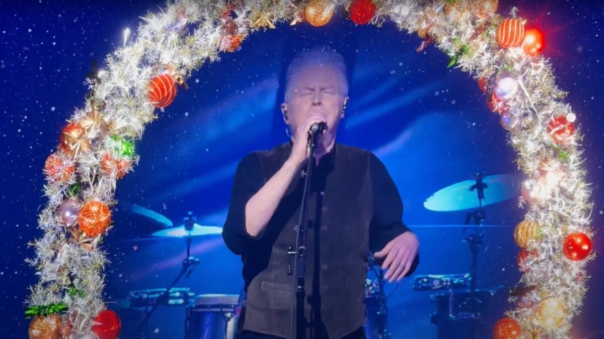 Eagles Dust Off Bluesy Holiday Classic At Las Vegas Sphere