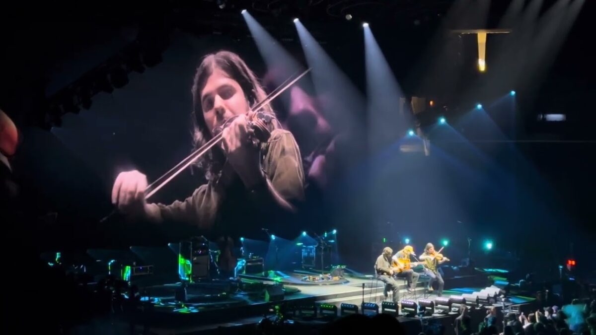 Billy Strings - Sleep Baby Sleep (Jimmie Rodgers), FedEx Forum, Memphis TN, 12/7/24, @MB_Music01