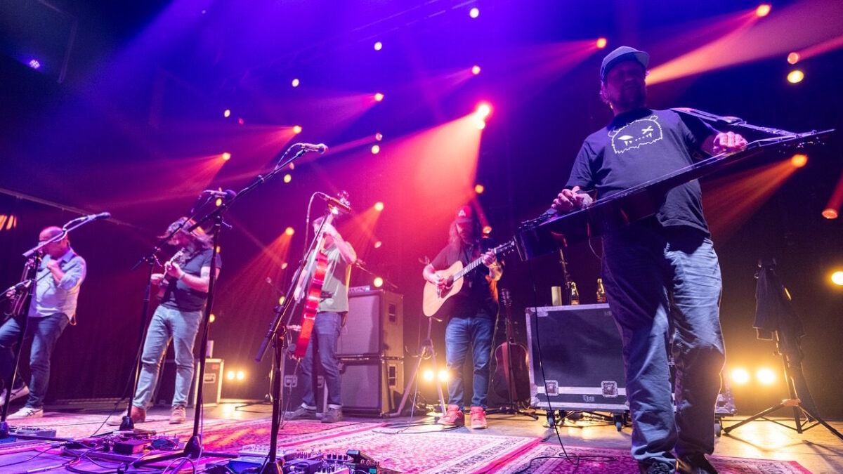Greensky Bluegrass Adds Midwest Dates To 2025 Winter Tour