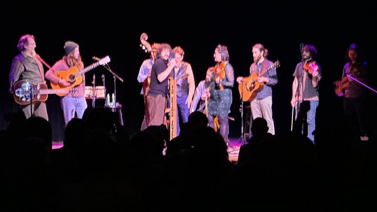 Billy Strings plays Hendrix “Hey Joe” with Sam Grisman Project and guests at the Ryman 1.9.25