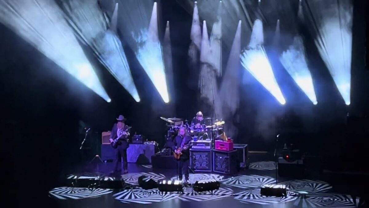 Gov’t Mule 12/31/24 Beacon Theater - Painted Silver Light