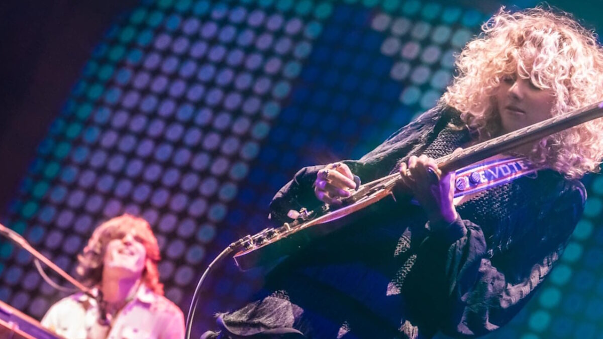 Grace Bowers Helps Neal Francis Open Dead Ahead Festival In Mexico