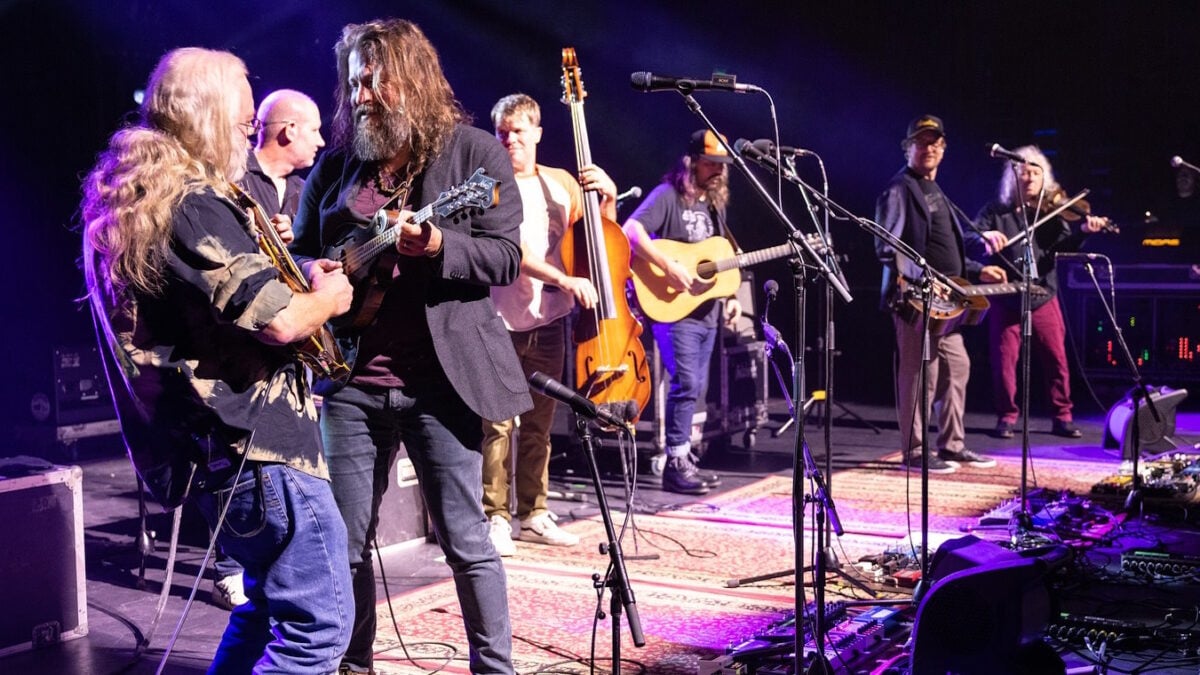 Greensky Bluegrass Welcomes Railroad Earth Members, Holly Bowling In Oakland