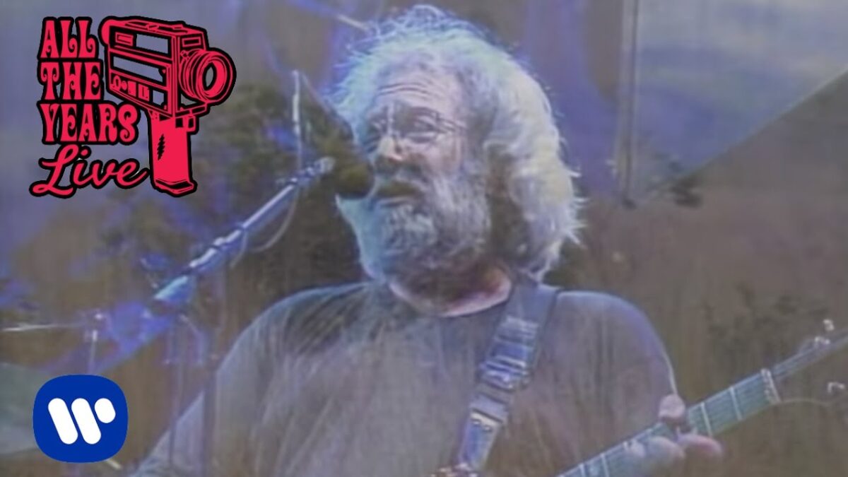 Grateful Dead - Rain (Live at Shoreline Amphitheatre; Mountain View, CA 08/26/93) [Official Video]