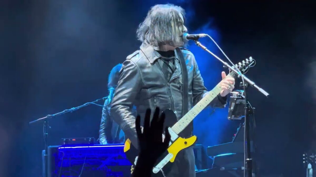 Jack White - Rockin’ in the Free World (Live at Massey Hall)