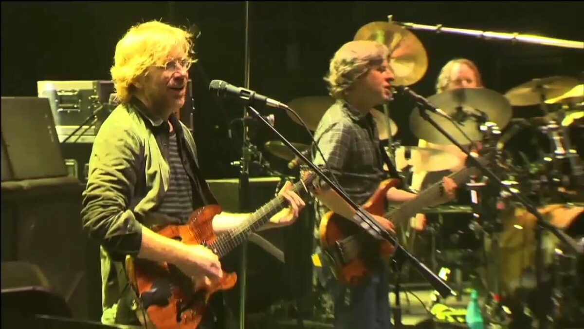 Kenny Rogers & Phish - The Gambler LIVE