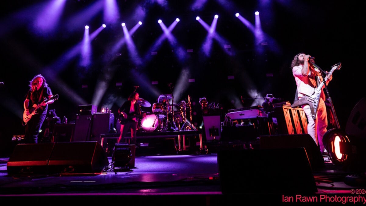 My Morning Jacket Honors Prince With Grace Cummings In Minneapolis