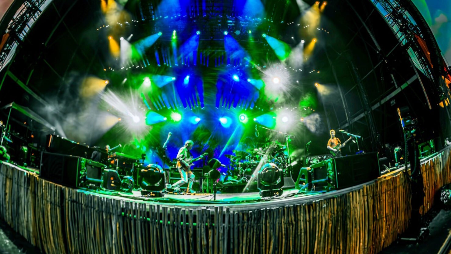 img-blur-shadow