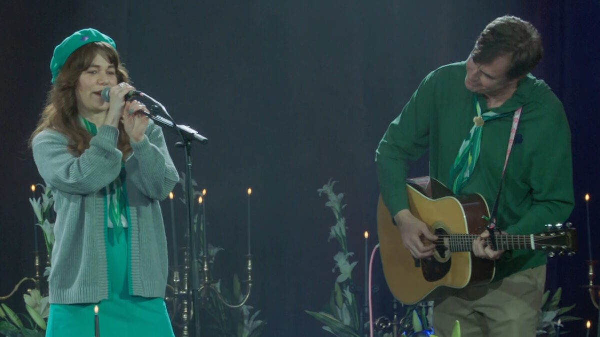 Rilo Kiley’s Jenny Lewis & Pierre de Reeder Perform Together At G*VE A F*CK LA Wildfire Benefit