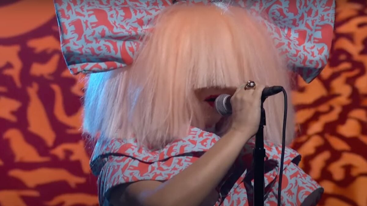 Sia Delivers Humane World For Animals Benefit Cover Of Peter Gabriel Classic On ‘Kimmel’
