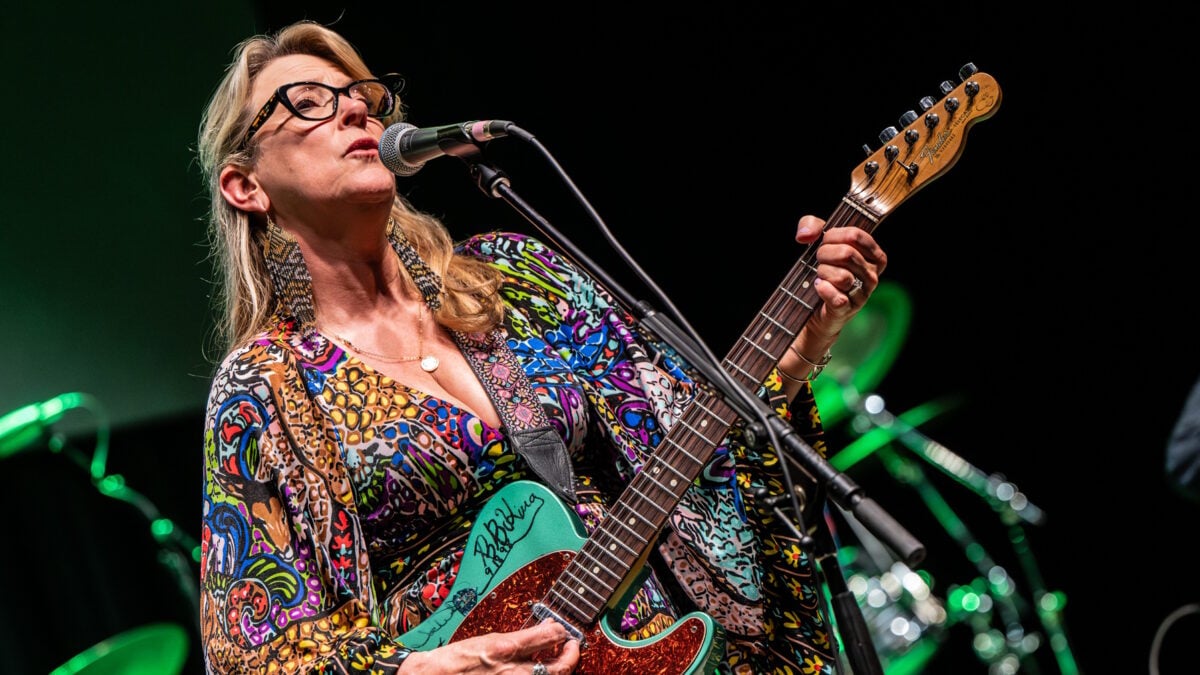 Susan Tedeschi Appendix Surgery Forces Tedeschi Trucks Band To Cancel Festival Appearances