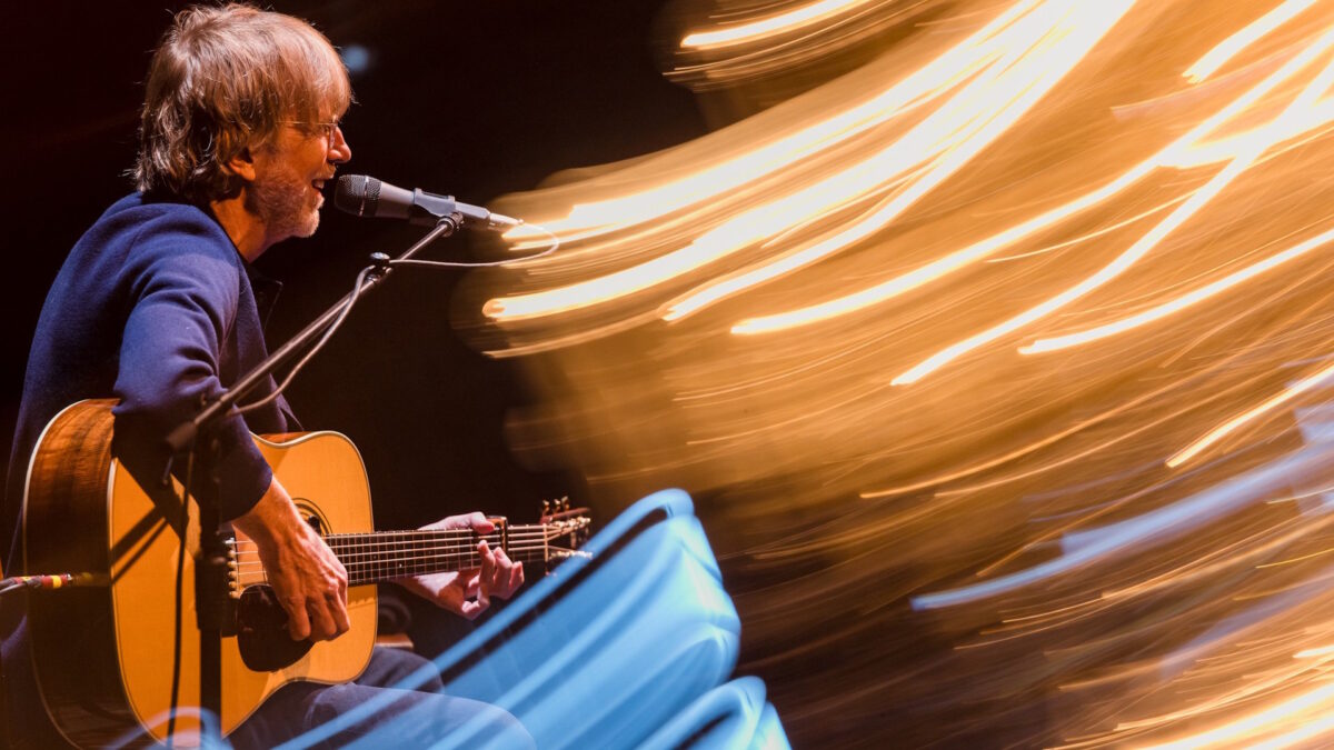 Trey Anastasio Winks At New Friendship With Sonny & Cher Cover At Solo Acoustic Tour Opener