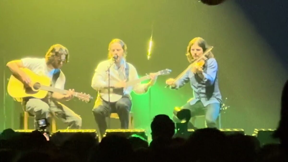 Billy Strings “Crawdad Hole” Enmarket Arena Savannah 4/12/25