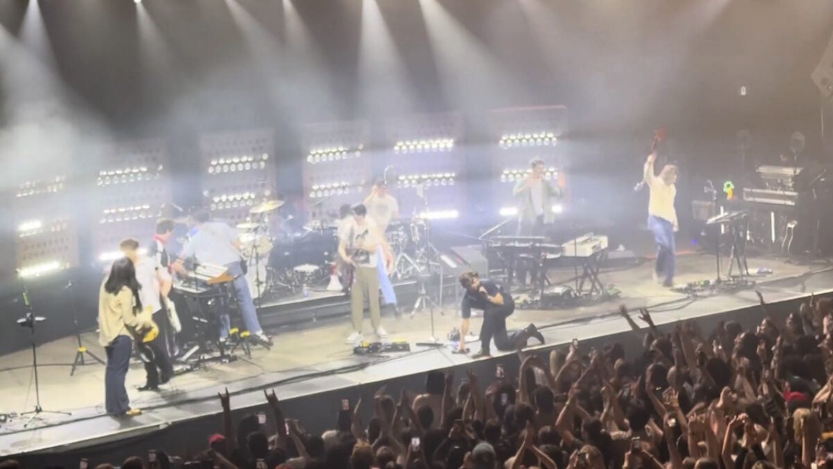 Joe Keery Brings Out ‘Stranger Things’ Castmate Finn Wolfhard At Djo Show In Toronto