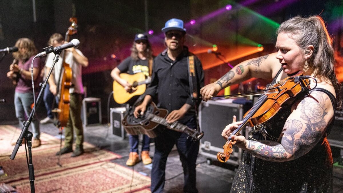 Greensky Bluegrass - 04/19/25 - Leap Year feat. Allie Kral