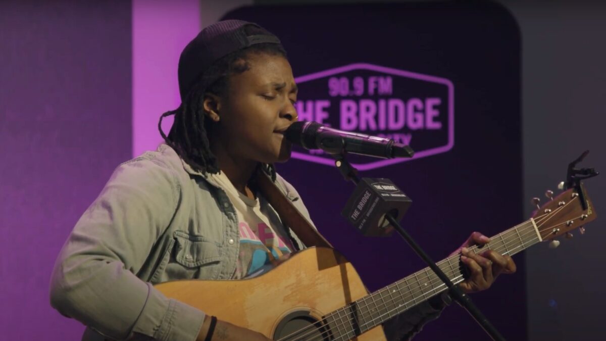 Joy Oladokun Brings Gems From Her 2 Most Recent Albums To ‘The Bridge 909 Sessions’
